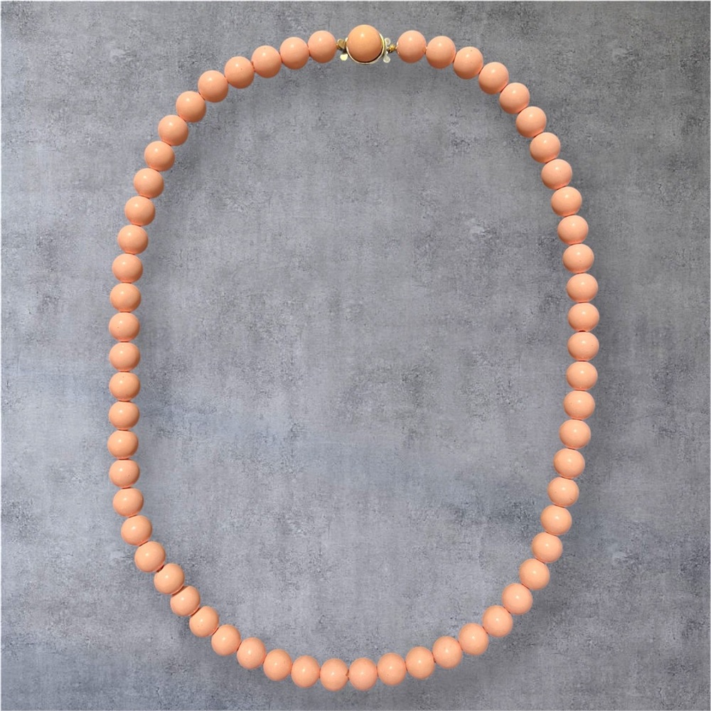 Elegant Vintage Beaded Necklace
